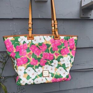 Dooney & Bourke Leisure Large Shopper Tote Pink White Flowers Leather